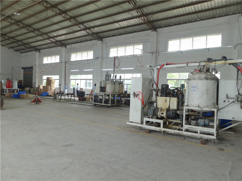 聚氨酯發泡車間2 聚氨酯發泡車間2